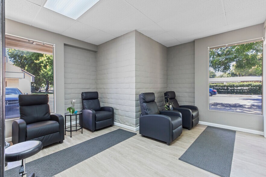 More Photos Of 2125 Wylie Dr, Modesto Office For Sale