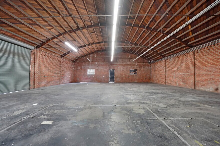 More Photos Of 2934 E Florence Ave, Huntington Park Storefront Retail Residential For Lease