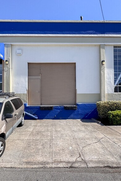 More Photos Of 1425 63rd St, Emeryville Distribution For Lease