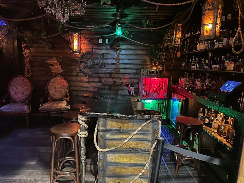 More Photos Of 132 Keller St, Petaluma Restaurant For Sale