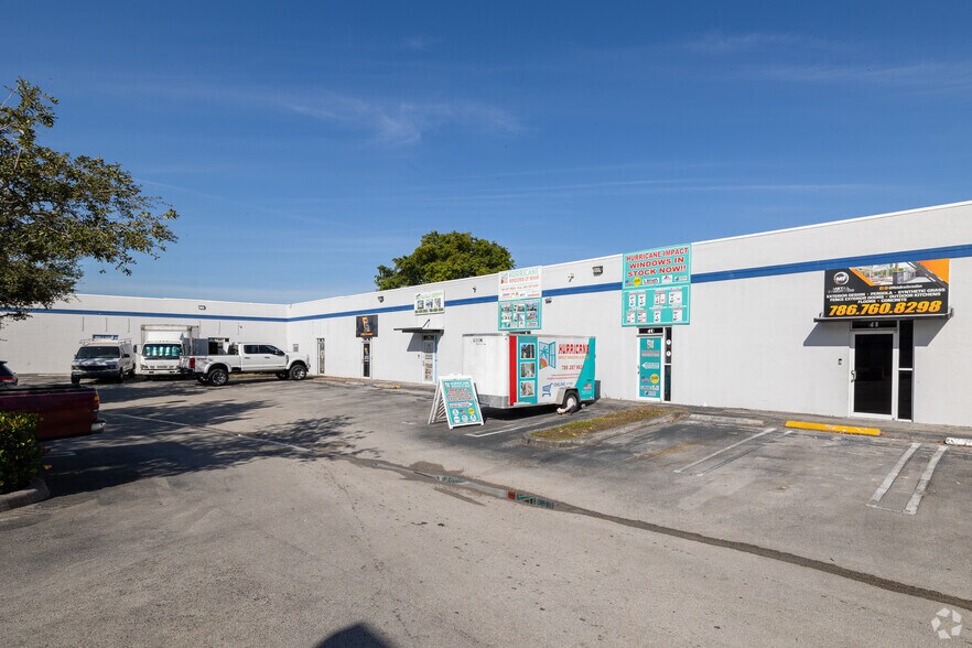 More Photos Of 19200 SW 106th Ave, Miami Light Manufacturing For Lease