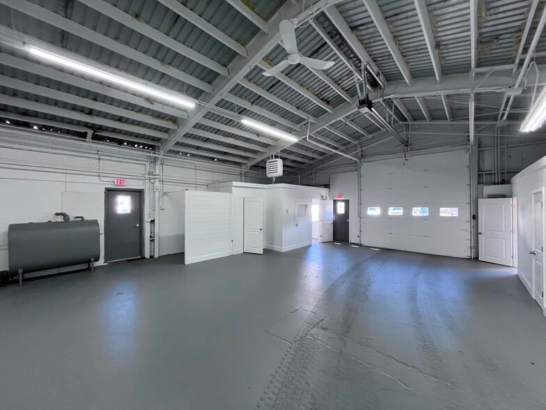 More Photos Of 2 Danville Rd, Plaistow Industrial For Lease