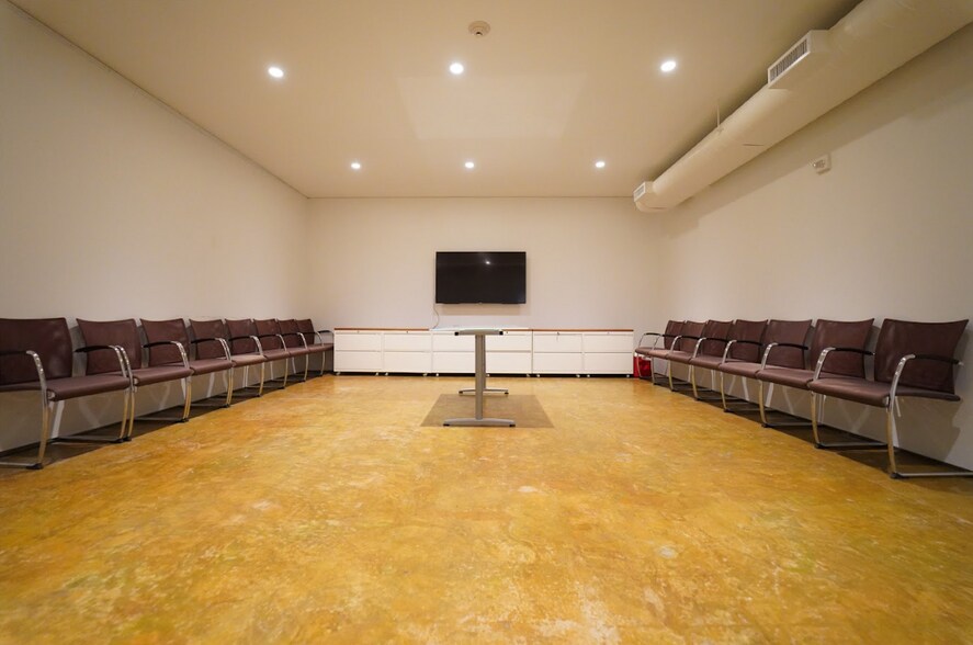 More Photos Of 1343 L St NW, Washington Loft Creative Space For Lease