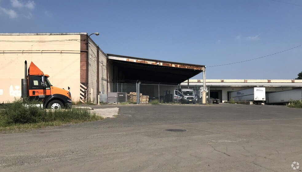 More Photos Of 4601-4701 Bath St, Philadelphia Industrial For Sale