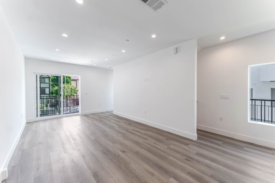 More Photos Of 21719 Hart St, Canoga Park Apartments For Sale