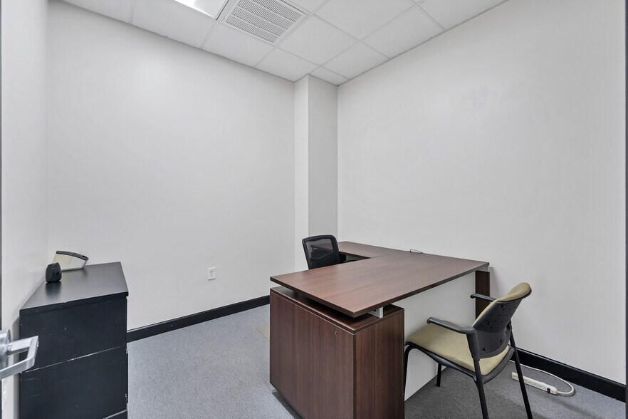 More Photos Of 1717 E 5th Ave, Tampa Warehouse For Sale