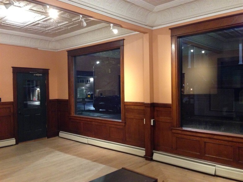 More Photos Of 42 Central St, Newport Flex For Lease