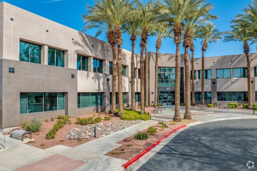 More Photos Of 901 N Green Valley Pky, Henderson Office For Lease