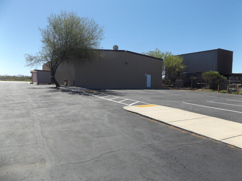 Primary Photo Of 8233 S Camino De Cafe, Tucson Warehouse For Lease