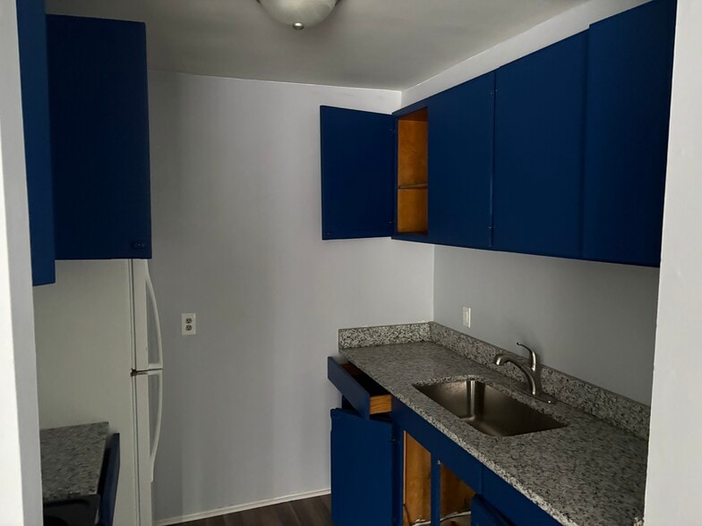 More Photos Of 416 Perrin St, Ypsilanti Apartments For Sale