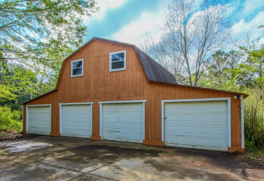 More Photos Of 458 Senoia Rd, Tyrone Office Residential For Sale