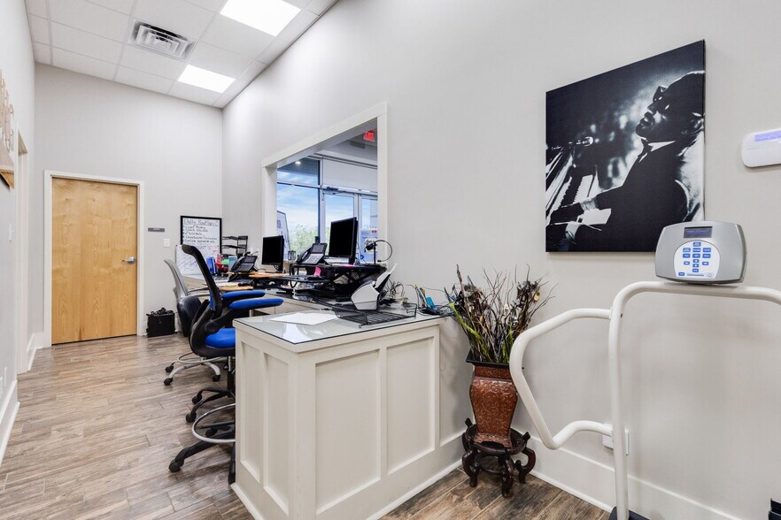 More Photos Of 307 Alcide Dominique Dr, Lafayette Office For Sale