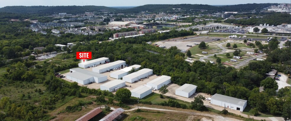 More Photos Of 1312 W Sunchase Ct, Fayetteville Warehouse For Lease