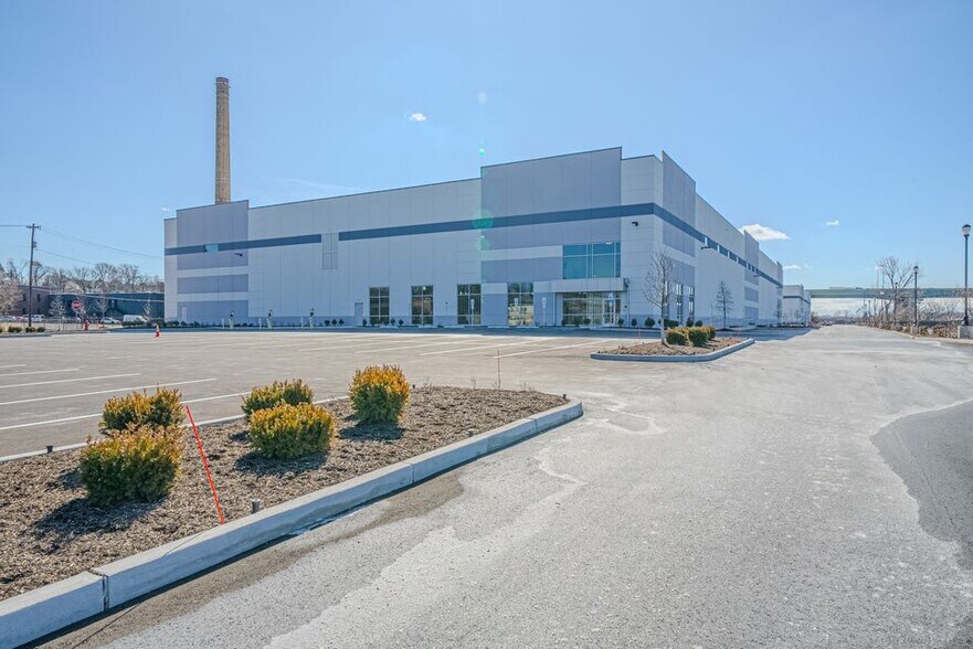 More Photos Of 30 Cross St, Bogota Industrial For Sale