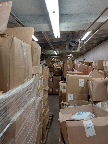 More Photos Of 264 41st St, Brooklyn Warehouse For Lease