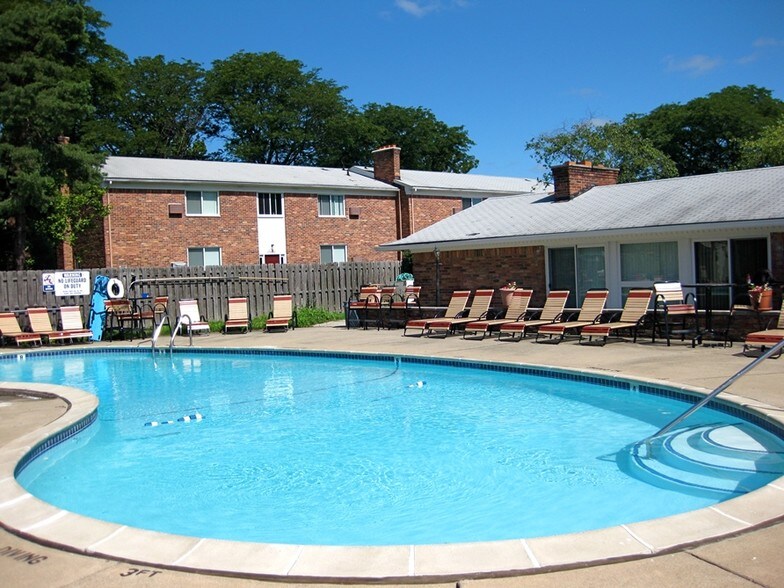 More Photos Of 20600 Balfour St, Harper Woods Apartments For Sale