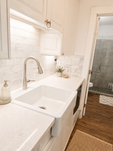 More Photos Of 427 N 15th St, Cottonwood Trailer Camper Park For Sale