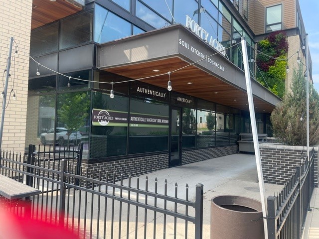More Photos Of 1059 Wealthy St SE, Grand Rapids Apartments For Lease