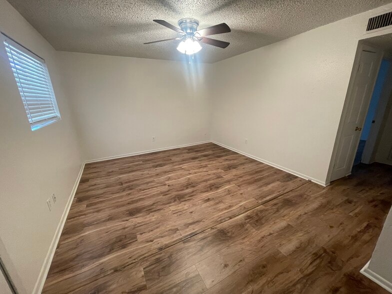 More Photos Of 401 Pinchback Rd, Beaumont Apartments For Sale