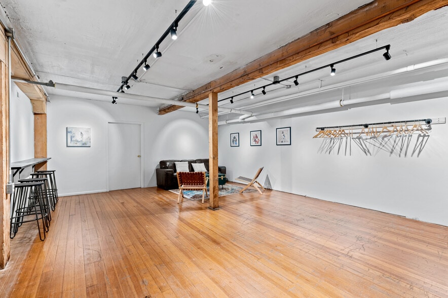 More Photos Of 2031-2033 Curtis St, Denver Apartments For Lease