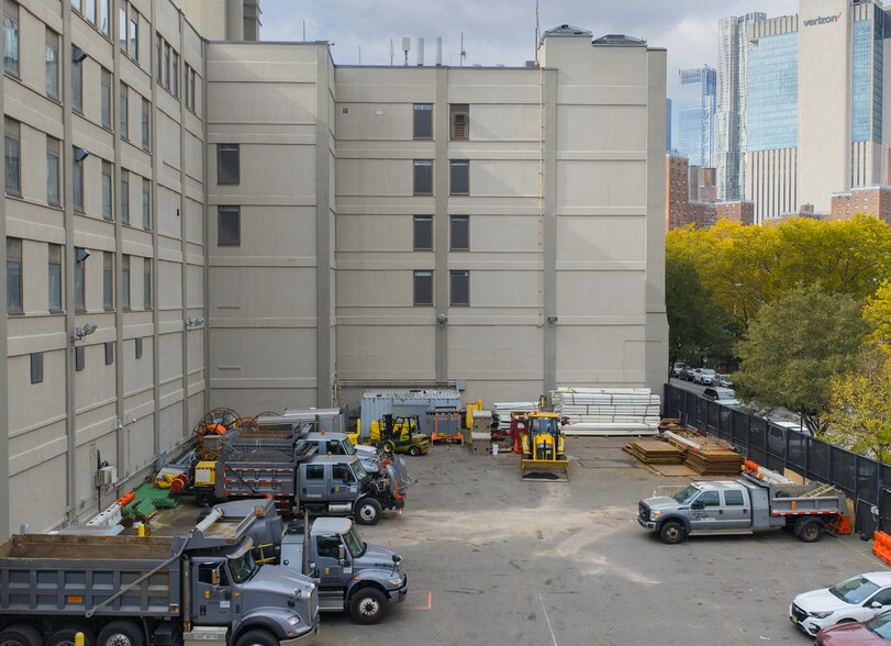 More Photos Of 220 South St, New York Land For Lease