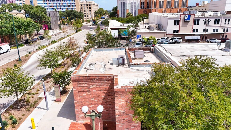 More Photos Of 717 Dolorosa St, San Antonio Office For Lease