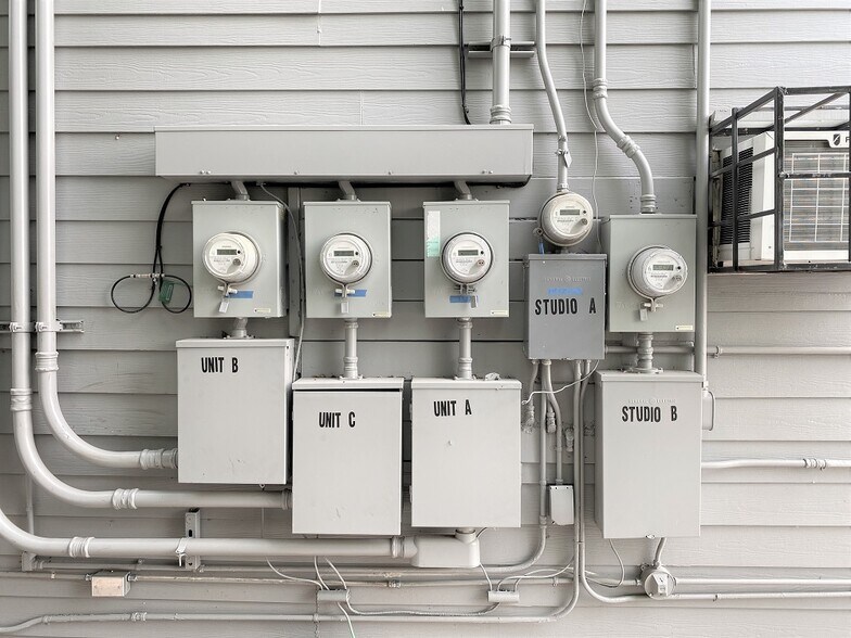 More Photos Of 3522 Sampson St, Houston Apartments For Sale