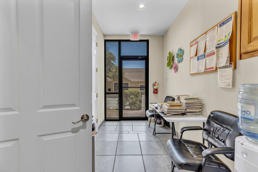 More Photos Of 109 Falls Ct, Boerne Medical For Lease