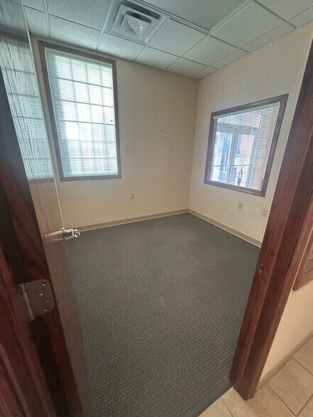 More Photos Of 2630 Rochester Rd, Cranberry Township Freestanding For Lease