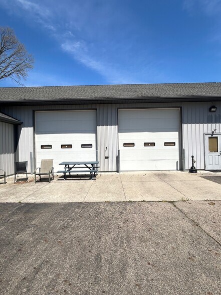 More Photos Of 1987 Coffman Rd, Newark Warehouse For Sale