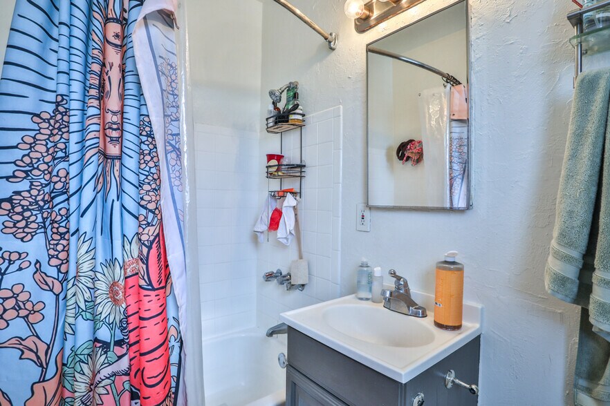 More Photos Of 310 W Mountain View Ave, Glendora Apartments For Sale