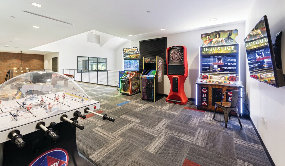 More Photos Of 160 New Britain Blvd, Chalfont Office For Sale