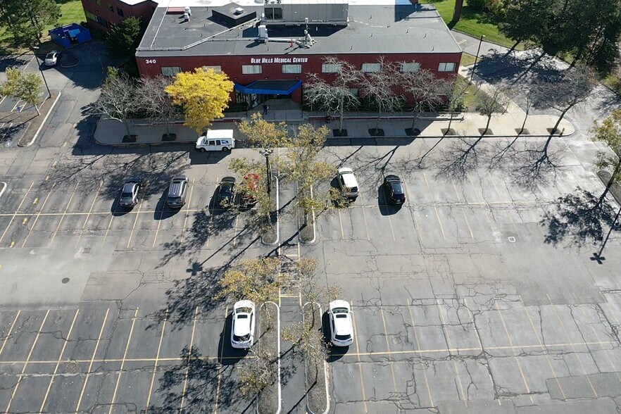 More Photos Of 340 Wood Rd, Braintree Medical For Lease