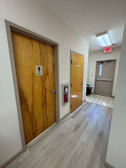 More Photos Of 4589 Oleander Dr, Myrtle Beach Office For Sale