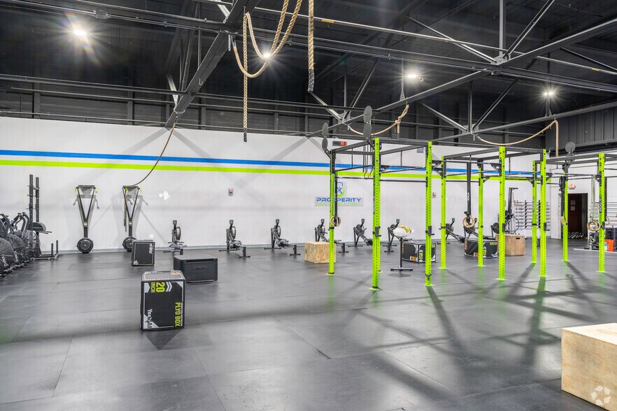 More Photos Of 83 Morse St, Norwood Unknown For Lease