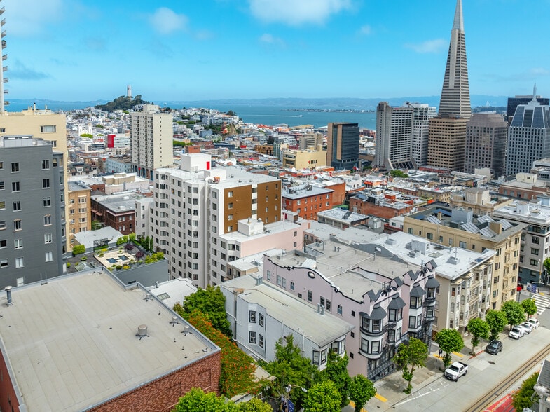 More Photos Of 860 California St, San Francisco Storefront For Sale