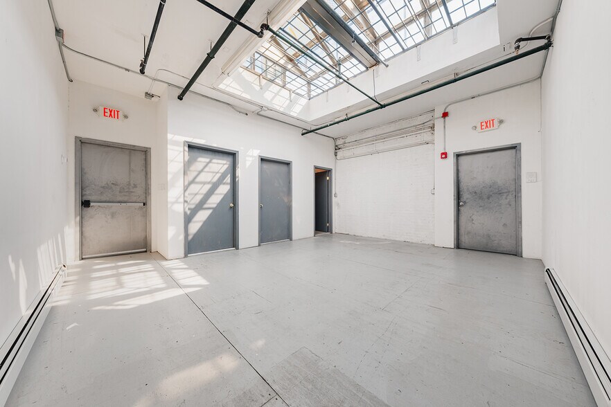 More Photos Of 1329 Willoughby Ave, Brooklyn Warehouse For Lease