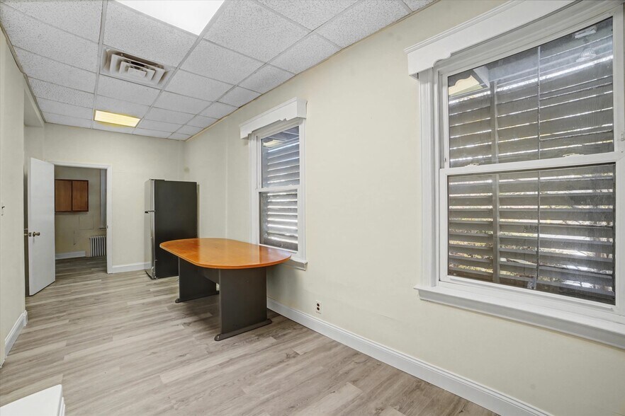 More Photos Of 100 S Highland Ave, Ossining Office For Sale