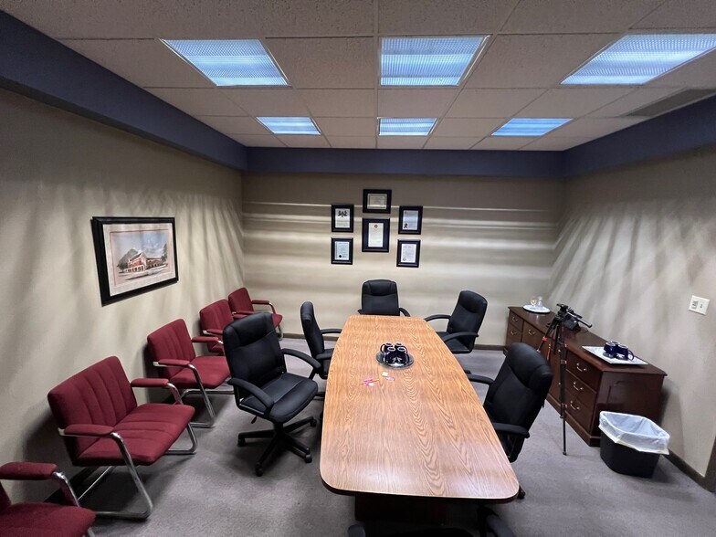 More Photos Of 1705 Guenther Rd, Dayton Light Manufacturing For Sale
