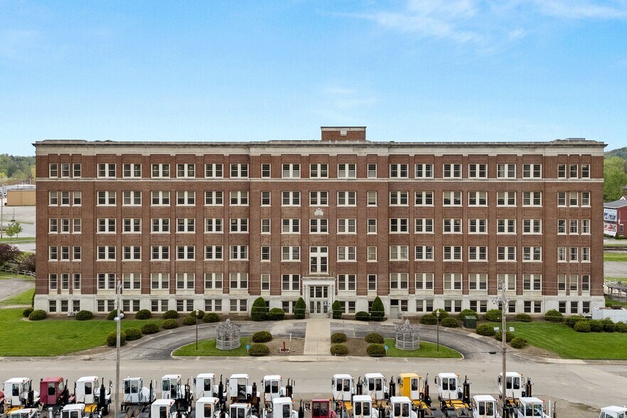 More Photos Of 380 N Main St, Mansfield Office Residential For Sale