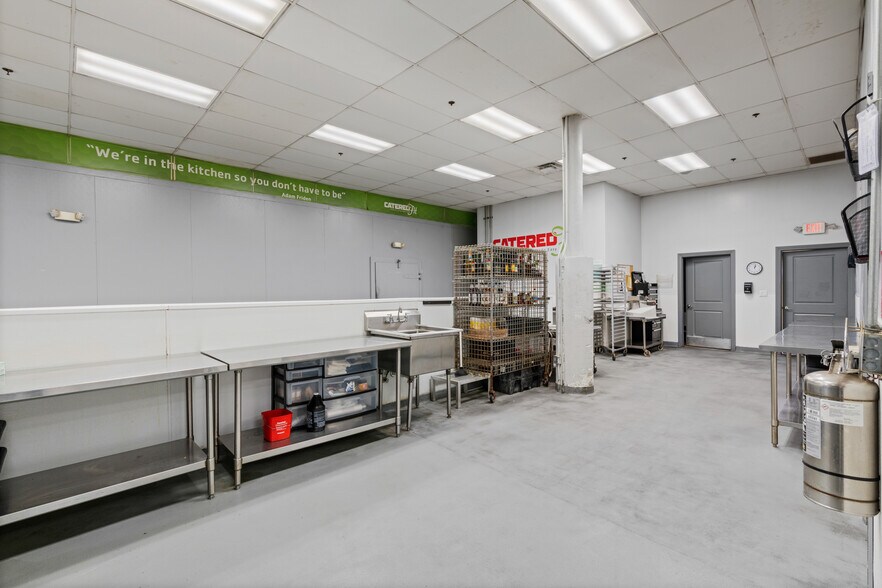 More Photos Of 5150 N State Road 7, North Lauderdale Refrigeration Cold Storage For Lease