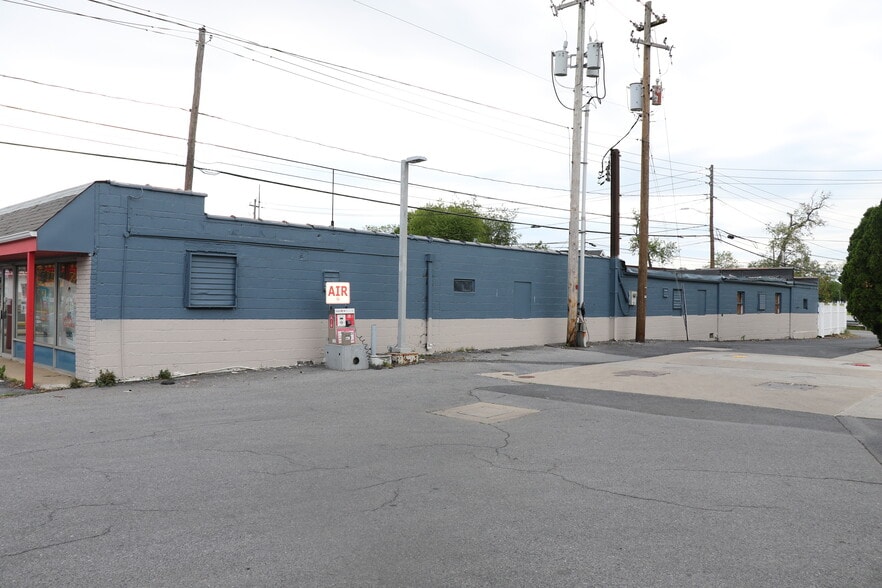 More Photos Of 700 N Hanover St, Carlisle Freestanding For Sale
