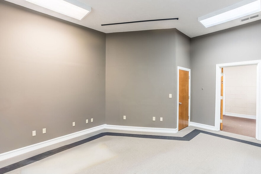 More Photos Of 140 College St, Crofton Schools For Sale