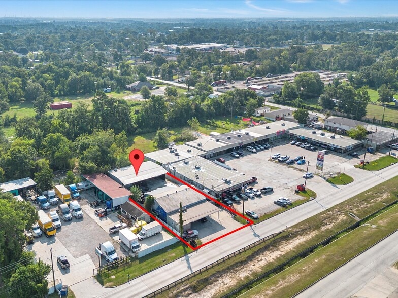 More Photos Of 8518 C E King Pky, Houston General Retail For Sale