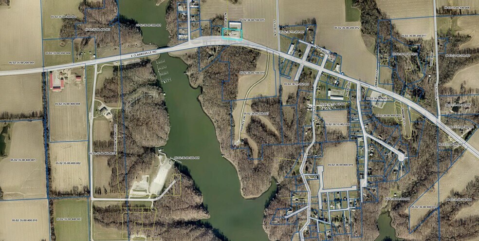 More Photos Of 11489 E Clarksville Rd, Marshall Restaurant For Sale