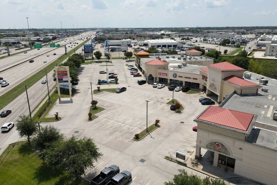 More Photos Of 11130 Gulf Fwy, Houston Storefront Retail Office For Lease