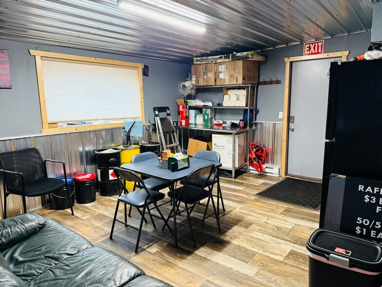 More Photos Of 1330 S Main St, Rice Lake Flex For Sale