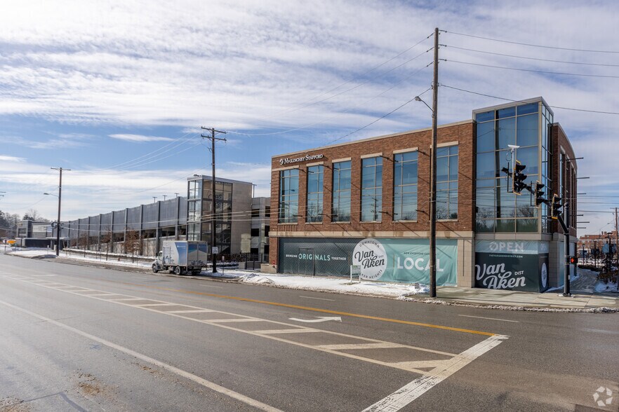 Primary Photo Of 20119 Van Aken Blvd, Shaker Heights Unknown For Lease