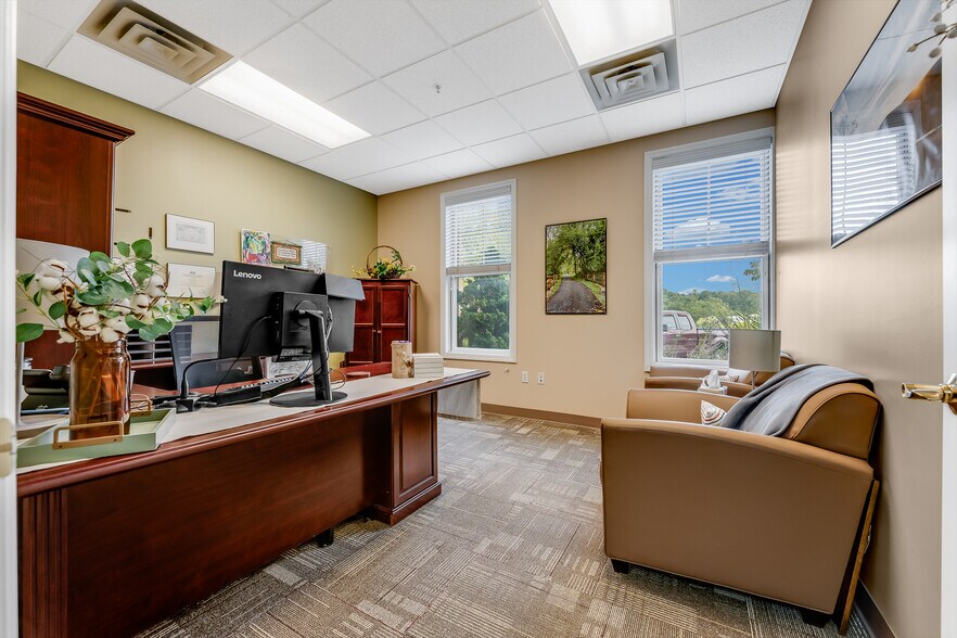 More Photos Of 6-10 Canyon Rd, Morgantown Loft Creative Space For Sale