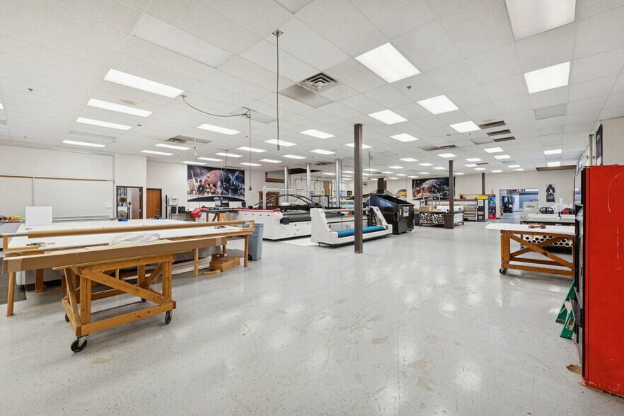 More Photos Of 1 Premier Dr, Long Lake Manufacturing For Sale